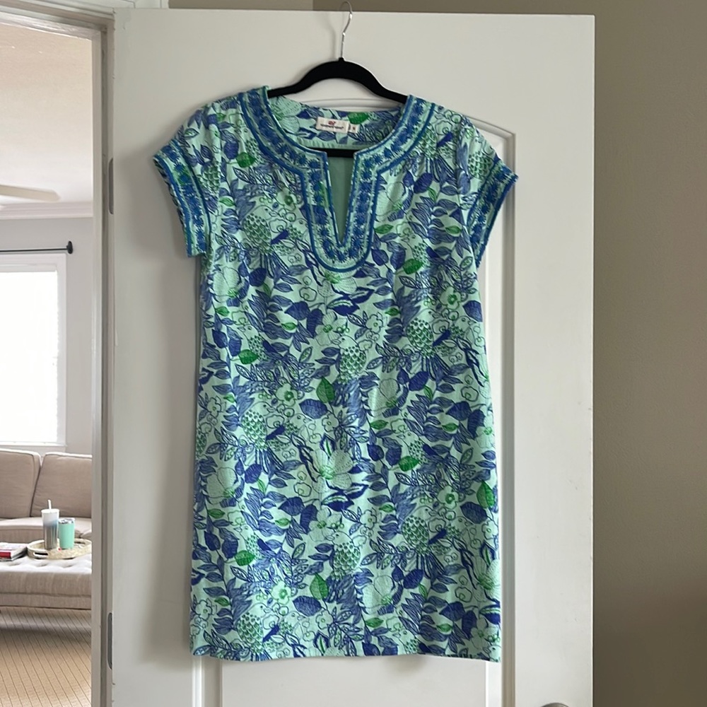 Vineyard Vines shift dress size 10
